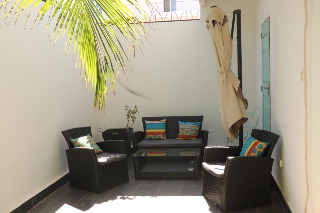 Résidence Marie France MENDY Toubab Dialaw Exterior foto